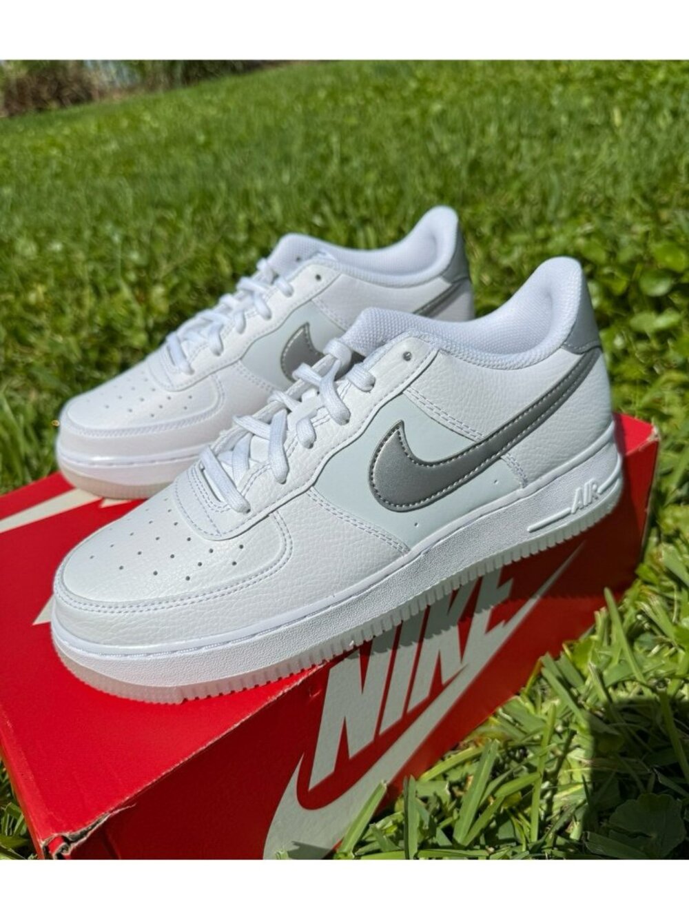 7Y | 8.5 WOMEN'S NIKE AIR FORCE ONE AF1 LEATHER WHITE / SILVER FV3981-100